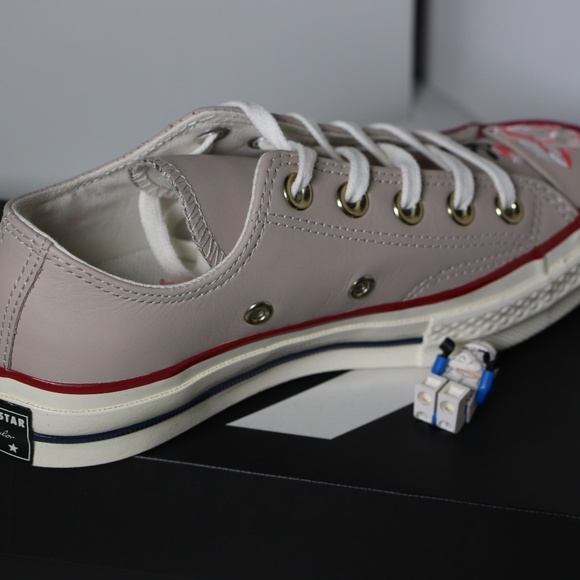 Converse Flowers / Tan Leather All Star Low Tops - Picture 3 of 7